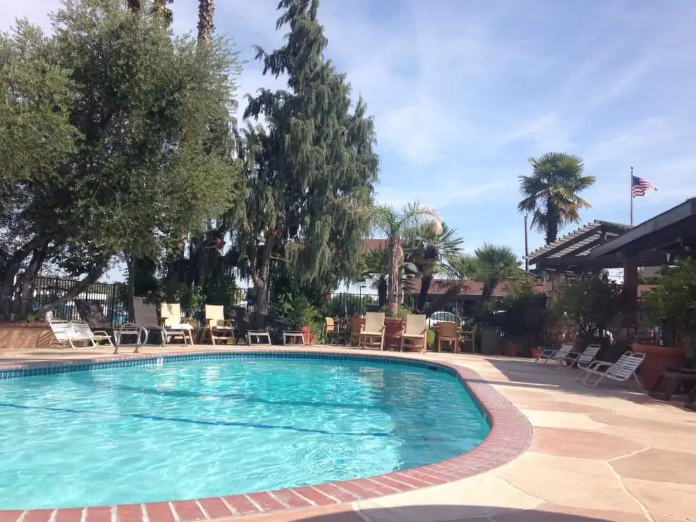 paso robles hotels with pools