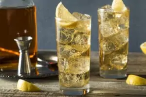 how to make a classic whiskey ginger